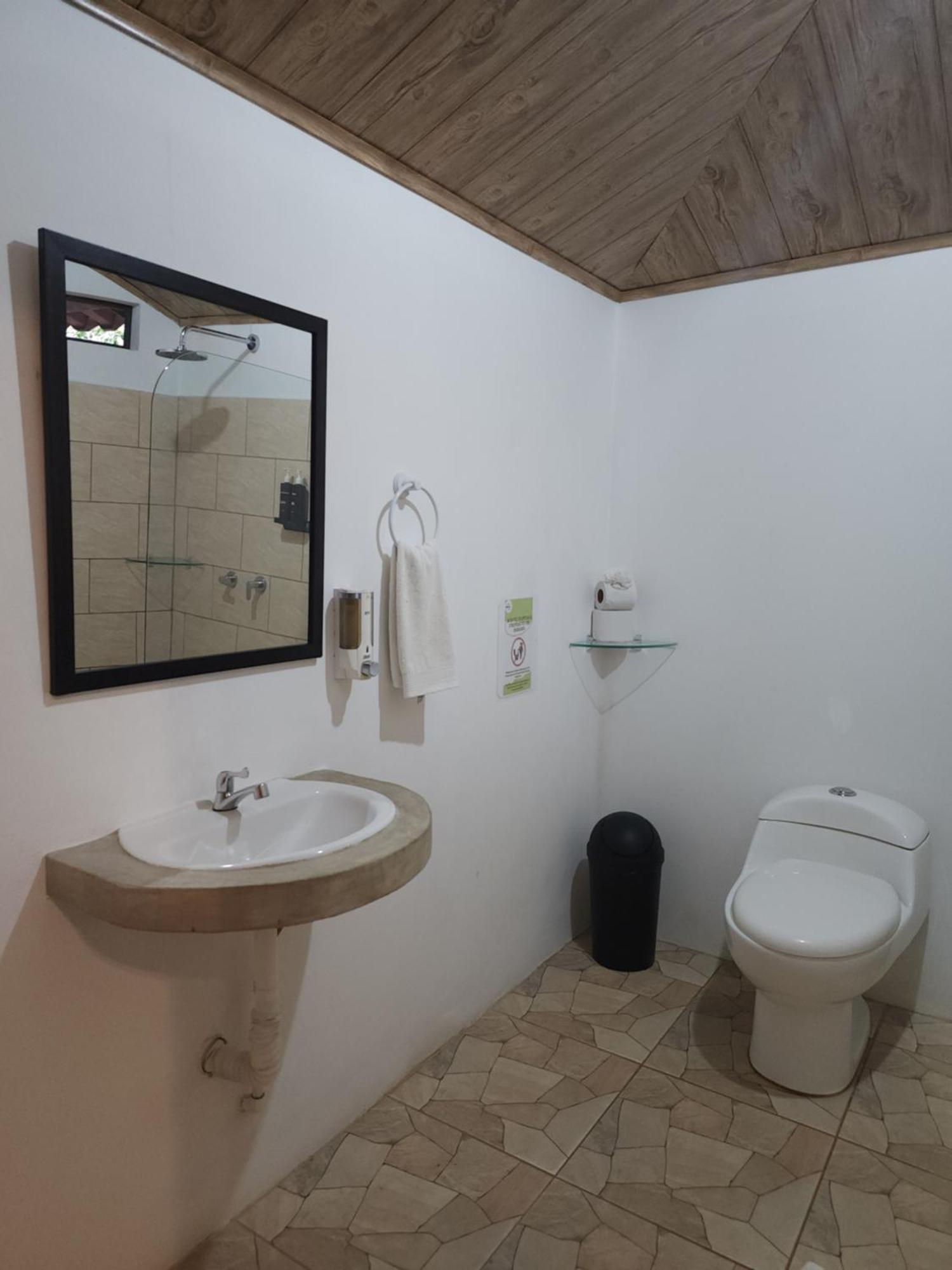 Casa Thirema Tortuguero Hotel Eksteriør billede